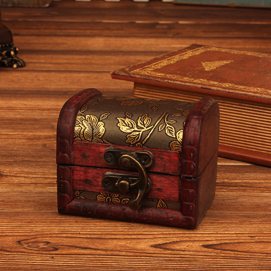 Vintage Item - صندوق مجوهرات خشبي عتيق على الطراز